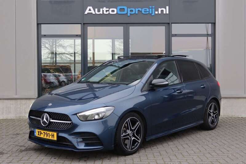 Blauw, metallic lak Gebruikt 2019 Mercedes B180 Business MPV | € 28.995 (Duur) - Afbeelding 1/4
