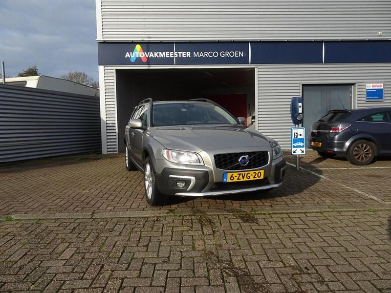 Grijs (metallic) Gebruikt 2015 Volvo XC70 Stationwagen | € 25.450 (Super prijs) - Afbeelding 1/4
