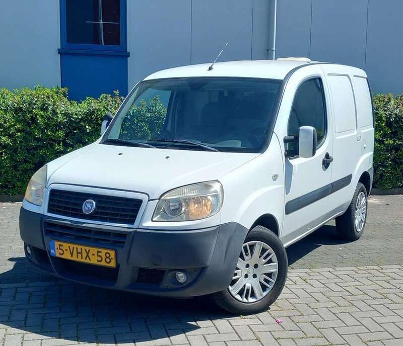 Wit Gebruikt 2010 Fiat Doblò MPV | € 2.450 (Eerlijke prijs) - Afbeelding 1/4
