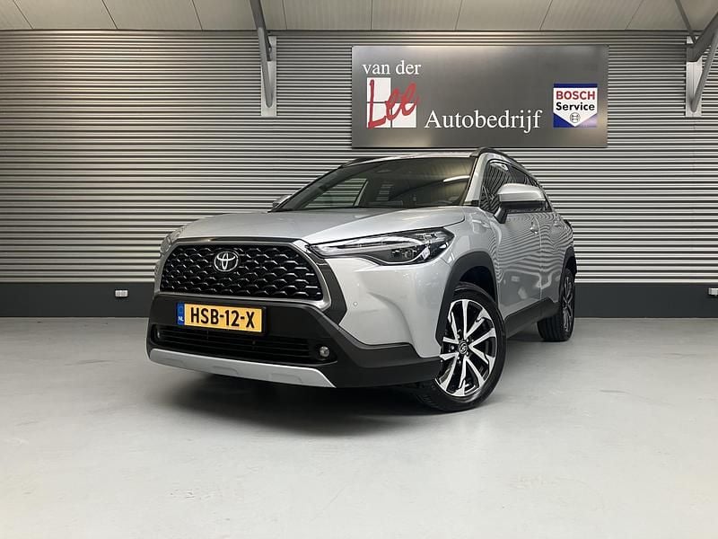 Grijs Gebruikt 2024 Toyota Corolla Cross Style SUV | € 35.750 (Eerlijke prijs) - Afbeelding 1/4