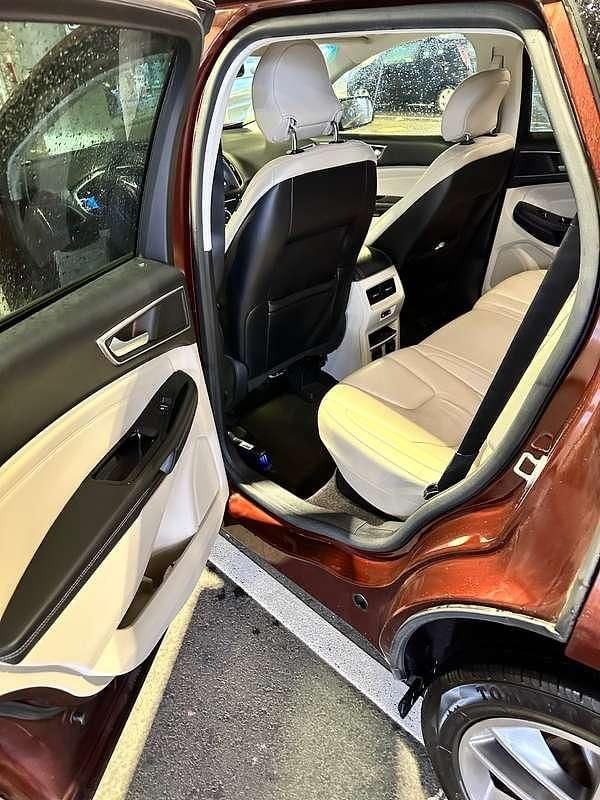 Bruin Gebruikt 2015 Ford Edge SUV | € 17.000 - Afbeelding 1/4