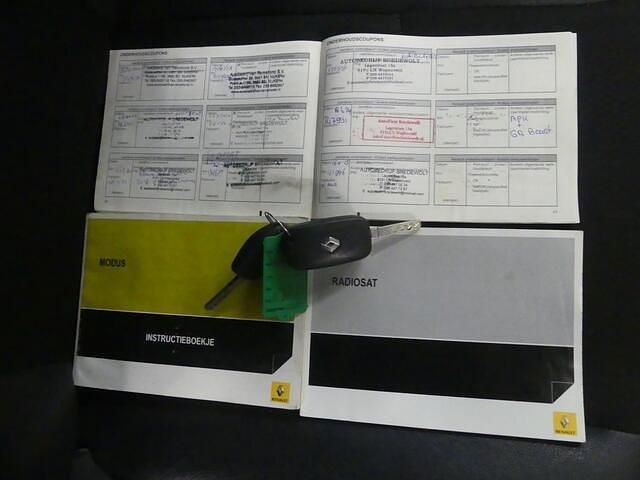 Occasion Renault Grand Modus Exception 101 PK (74 kW) 2009 Zwart MPV