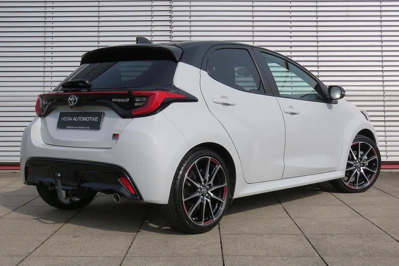 Occasion Toyota Yaris Hybrid Sport 116 PK (85 kW) 2023 Grijs Hatchback