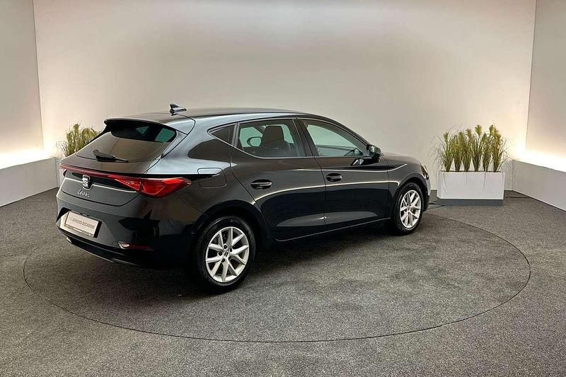 Occasion Seat Leon Business 110 PK (80 kW) 2024 Zwart Hatchback