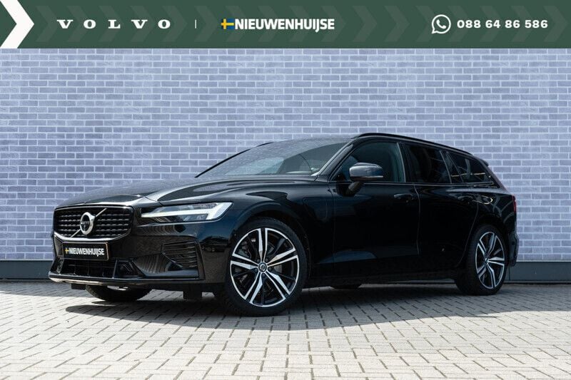 Zwart Gebruikt 2022 Volvo V60 Plus Stationwagen | € 39.399 (Eerlijke prijs) - Afbeelding 1/4