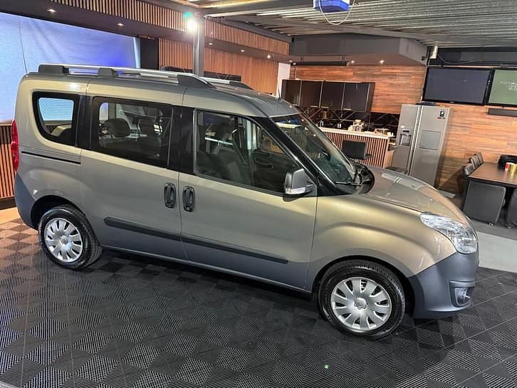 Occasion Opel Combo Edition 95 PK (69 kW) 2018 Bruin Sedan