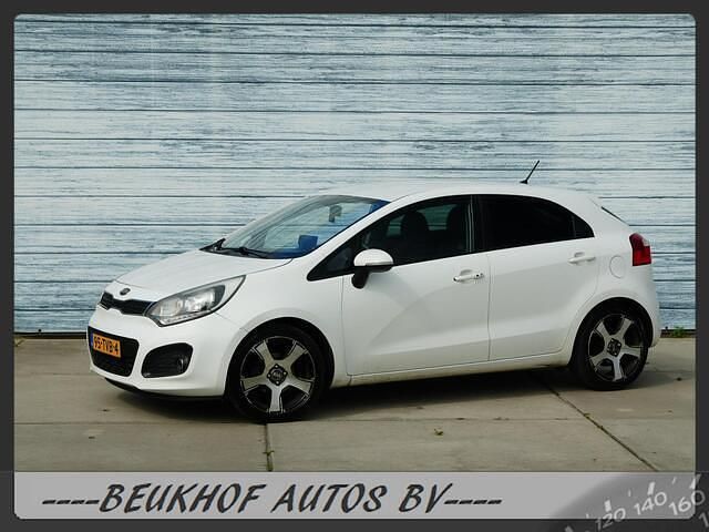 Wit Gebruikt 2012 Kia Rio MPV | € 2.450 - Afbeelding 1/4