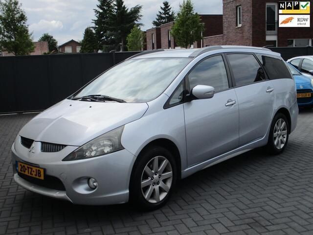 Grijs Gebruikt 2007 Mitsubishi Grandis MPV | € 4.450 (Duur) - Afbeelding 1/4