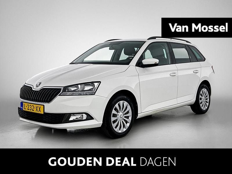 Wit Gebruikt 2021 Skoda Fabia Ambition Hatchback | € 14.400 (Iets duurder) - Afbeelding 1/4