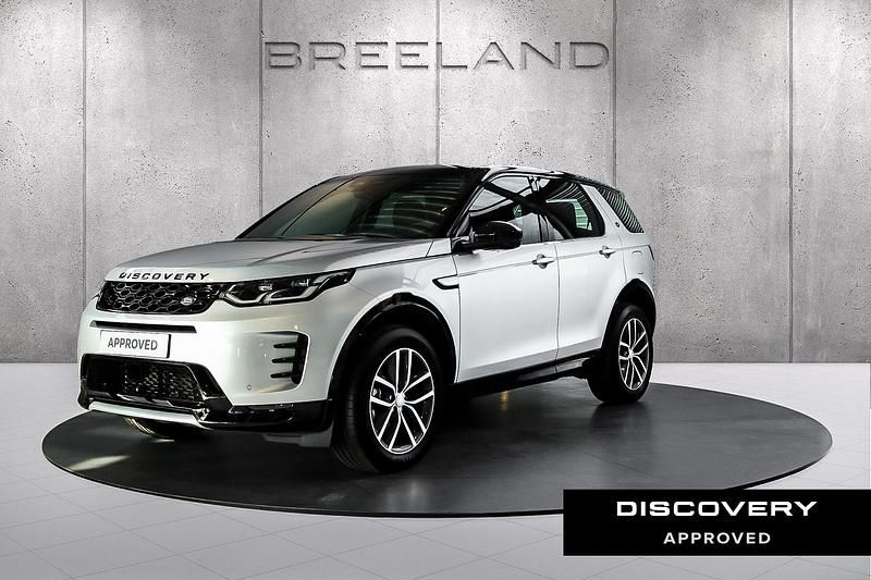 Hakuba silver (zilver metallic)zwart Occasion 2023 Land Rover Discovery Sport SE Dynamic SUV | € 49.900 (Eerlijke prijs) - Afbeelding 1/4