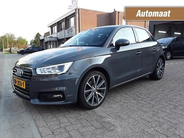 Grijs Gebruikt 2015 Audi A1 Sportback Sport Hatchback | € 14.950 (Eerlijke prijs) - Afbeelding 1/4