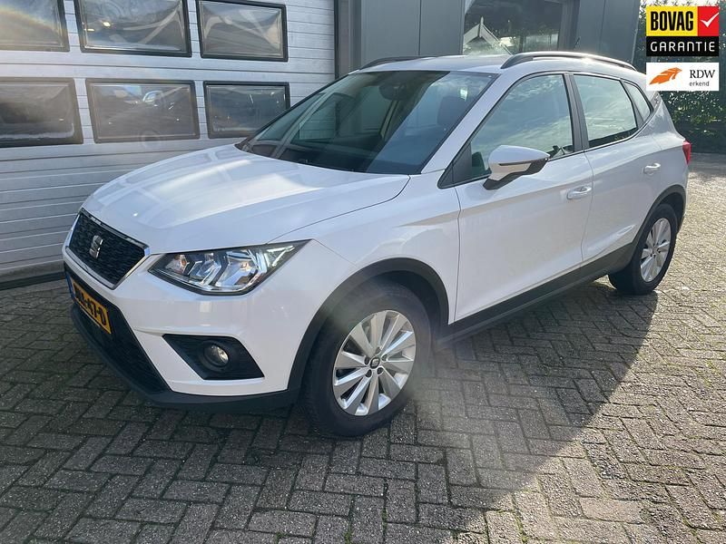 Wit Gebruikt 2021 Seat Arona Style SUV | € 16.250 (Eerlijke prijs) - Afbeelding 1/4