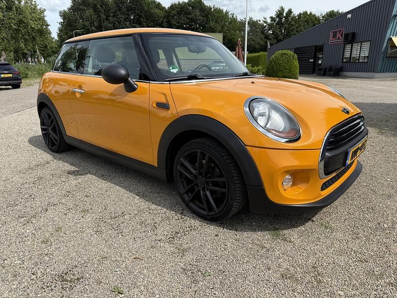 Oranje Gebruikt 2014 Mini Cooper Salt Hatchback | € 7.450 (Eerlijke prijs) - Afbeelding 1/4