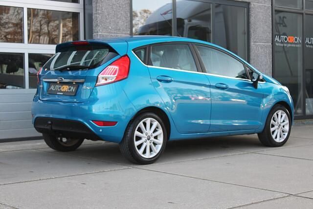 Occasion Ford Fiesta Titanium 101 PK (74 kW) 2016 Blauw Hatchback