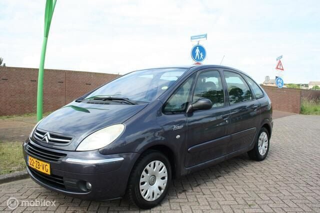 Paars Gebruikt 2008 Citroën Xsara Picasso MPV | € 1.450 (Eerlijke prijs) - Afbeelding 1/4