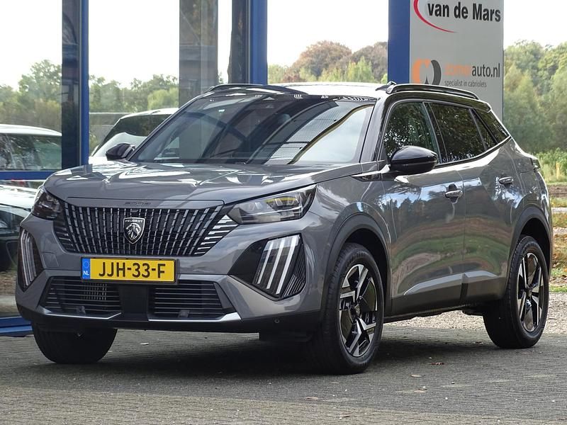Grijs Gebruikt 2025 Peugeot 2008 GT SUV | € 30.950 (Iets duurder) - Afbeelding 1/4