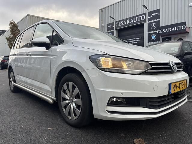 Wit Gebruikt 2018 VW Touran MPV | € 9.499 (Goede deal) - Afbeelding 1/4
