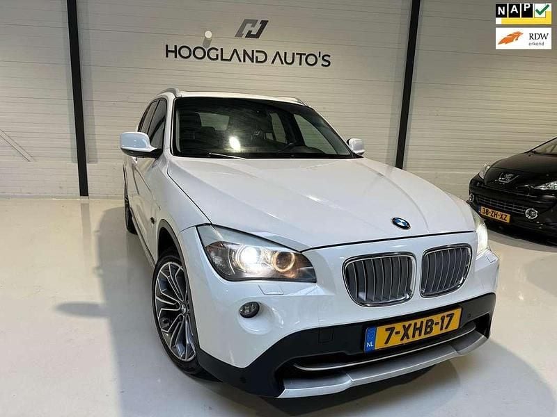 Wit Gebruikt 2011 BMW X1 Executive SUV | € 6.750 (Eerlijke prijs) - Afbeelding 1/4