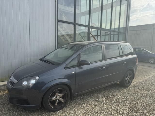 Grijs Gebruikt 2006 Opel Zafira Executive MPV | € 750 (Super prijs) - Afbeelding 1/4