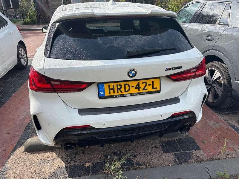 Wit Gebruikt 2020 BMW 135 Hatchback | € 34.500 - Afbeelding 1/4