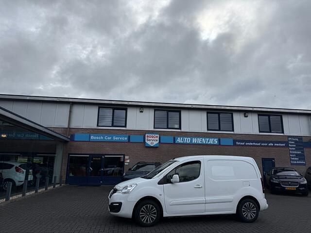 Wit Gebruikt 2018 Peugeot Partner Premium MPV | € 4.950 (Super prijs) - Afbeelding 1/4