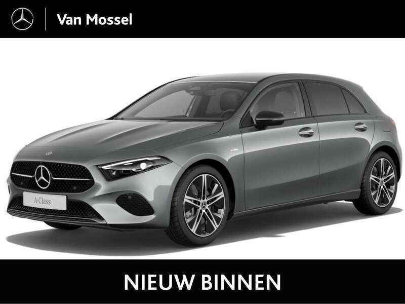 Zilver Nieuw 2025 Mercedes A250 Luxury Hatchback | € 45.138 (Duur) - Afbeelding 1/3