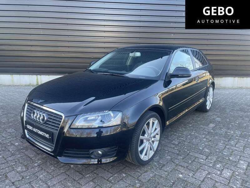 Zwart Gebruikt 2010 Audi A3 Attraction Hatchback | € 4.650 (Eerlijke prijs) - Afbeelding 1/4