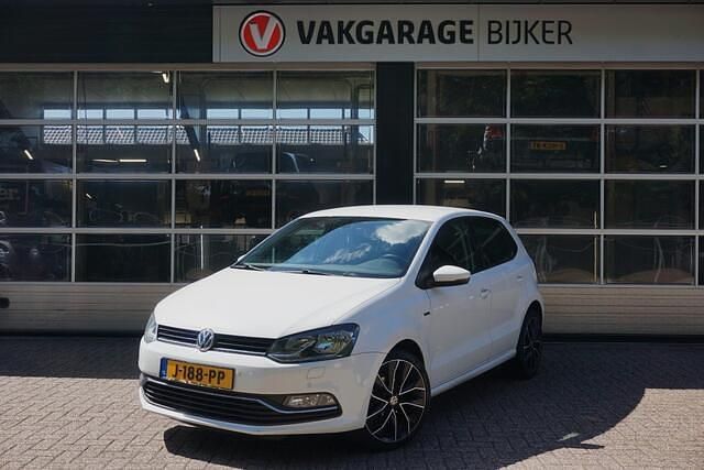 Wit Gebruikt 2015 VW Polo Comfortline Hatchback | € 8.995 (Eerlijke prijs) - Afbeelding 1/4