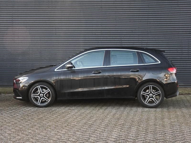 Occasion Mercedes B220 Premium 2021 Zwart MPV