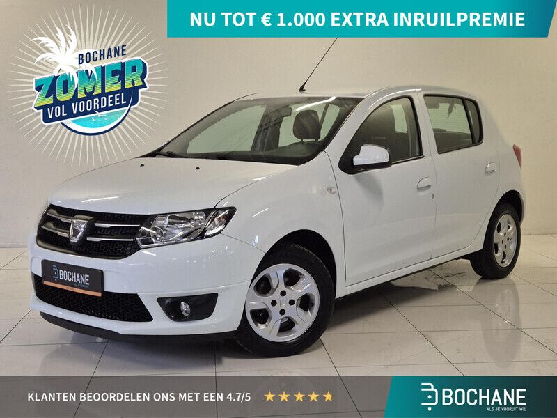 Wit Gebruikt 2016 Dacia Sandero Lauréate Hatchback | € 7.240 (Eerlijke prijs) - Afbeelding 1/4