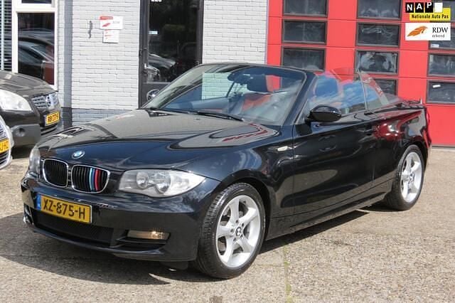 Zwart Gebruikt 2009 BMW 118 Cabriolet Sport Line Cabriolet | € 6.350 (Super prijs) - Afbeelding 1/4