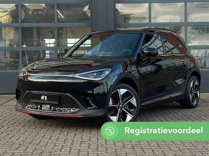 Zwart (metallic) Nieuw 2025 Smart #1 Brabus SUV | € 45.519 (Duur) - Afbeelding 1/4
