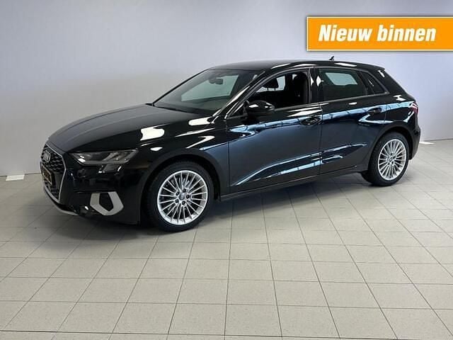 Zwart Gebruikt 2021 Audi A3 Business Hatchback | € 20.900 (Eerlijke prijs) - Afbeelding 1/4