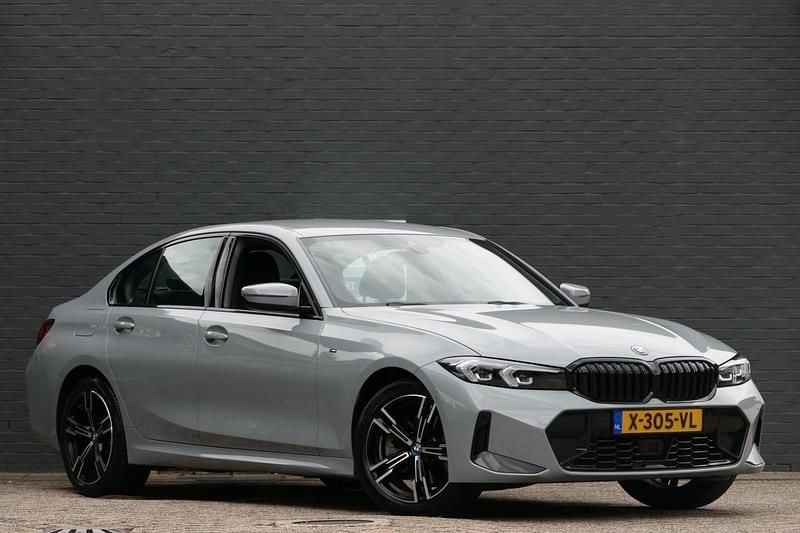 Occasion BMW 320e Shadowline 163 PK (119 kW) 2024 Grijs Sedan