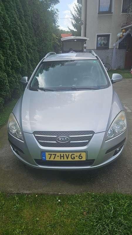 Grijs Gebruikt 2009 Kia Ceed Stationwagen | € 4.399 (Eerlijke prijs) - Afbeelding 1/4
