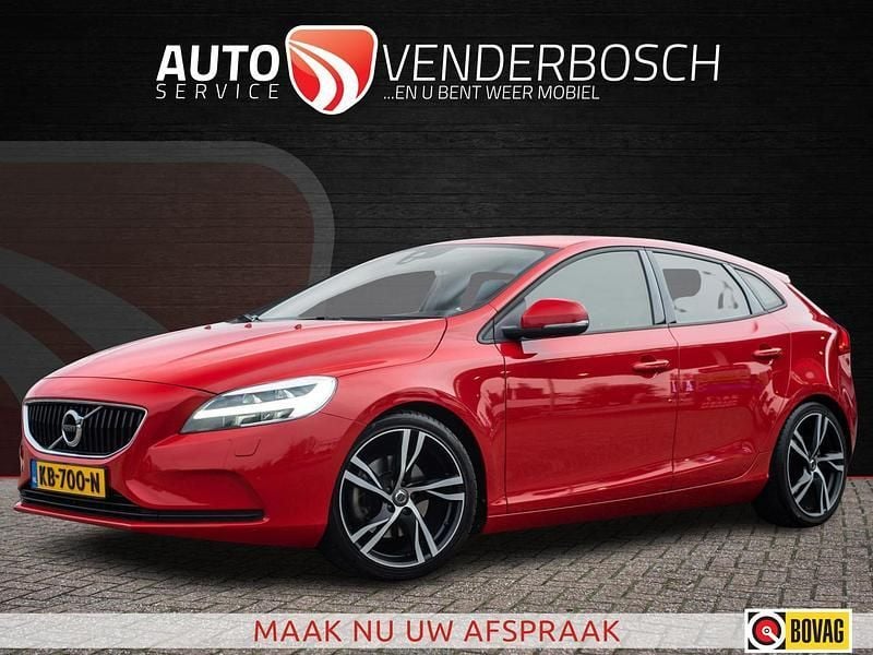 Rood Gebruikt 2016 Volvo V40 Stationwagen | € 17.885 (Eerlijke prijs) - Afbeelding 1/4