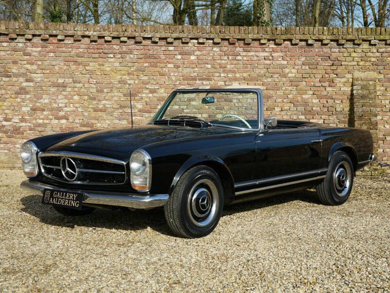 Zwart Gebruikt 1966 Mercedes 230 Cabriolet | € 92.500 - Afbeelding 1/4