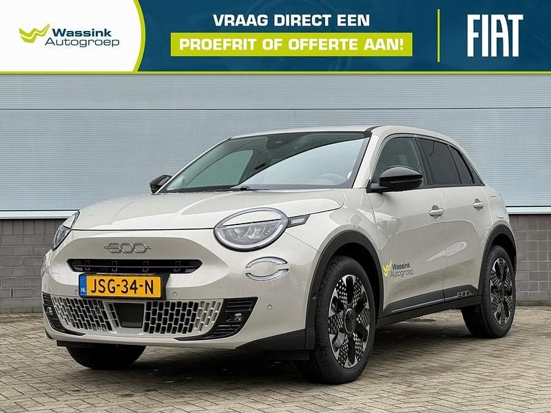 Grijs Nieuw 2025 Fiat 600 La Prima SUV | € 35.340 (Duur) - Afbeelding 1/4