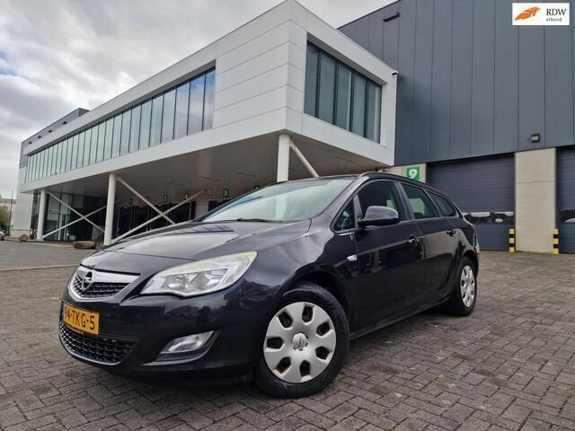 Zwart Gebruikt 2012 Opel Astra Business Stationwagen | € 2.400 (Eerlijke prijs) - Afbeelding 1/4