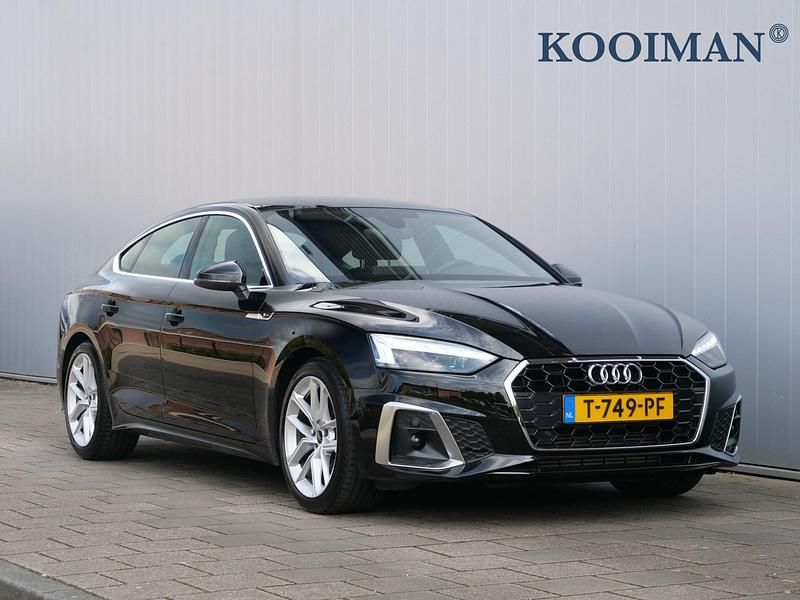 Zwart Gebruikt 2023 Audi A5 Coupé | € 39.350 (Eerlijke prijs) - Afbeelding 1/4