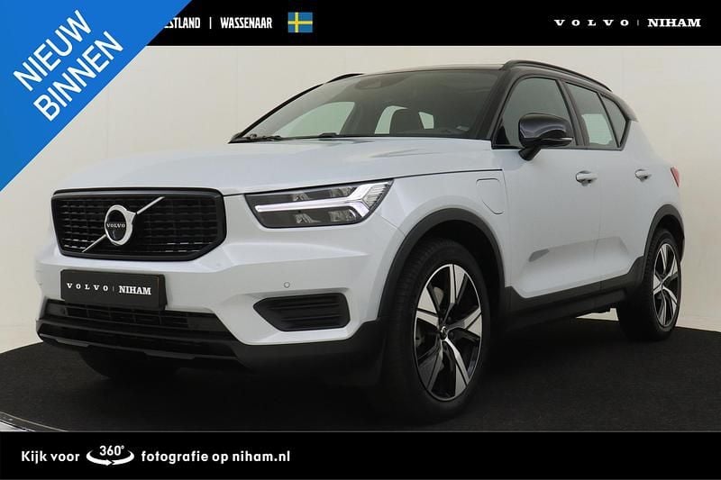 Grijs Gebruikt 2021 Volvo XC40 R-Design SUV | € 35.890 (Eerlijke prijs) - Afbeelding 1/4