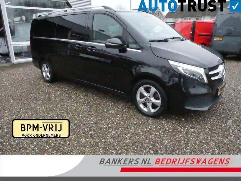 Zwart Gebruikt 2020 Mercedes V250 MPV | € 41.950 (Goede deal) - Afbeelding 1/4