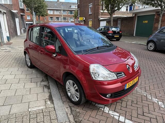 Occasion Renault Grand Modus Dynamique 101 PK (74 kW) 2009 Rood MPV