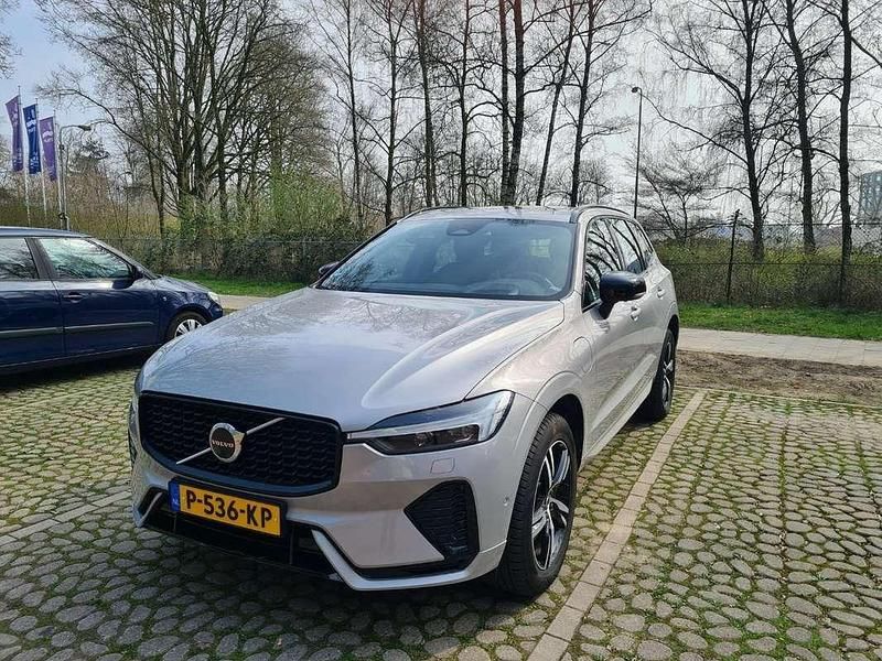 Zilver Gebruikt 2022 Volvo XC60 R-Design SUV | € 48.950 (Eerlijke prijs) - Afbeelding 1/4