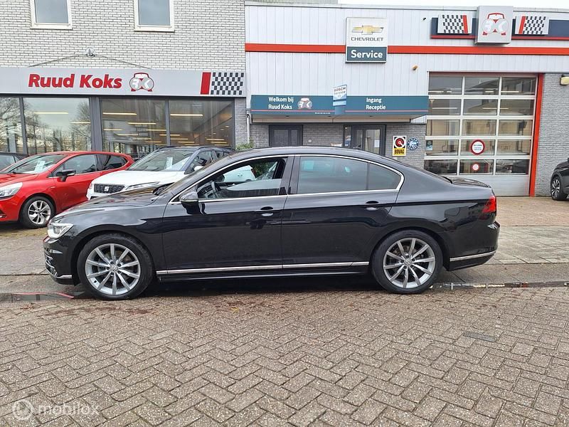Occasion VW Passat Highline 150 PK (110 kW) 2018 Zwart Sedan
