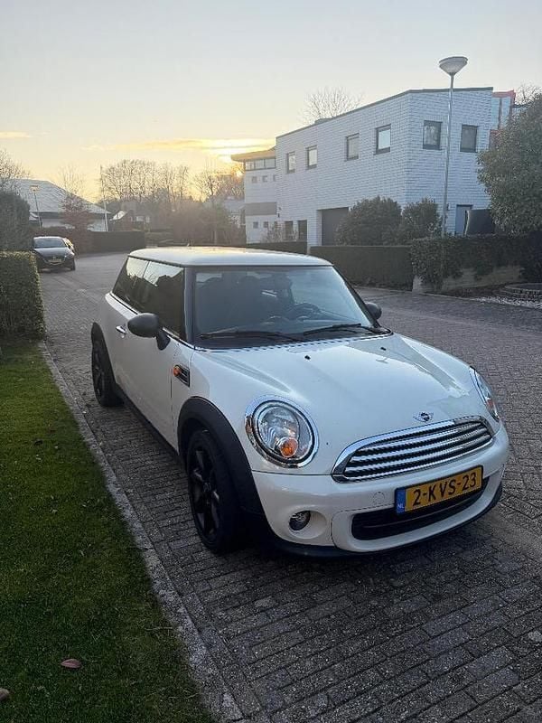 Occasion 2013 Mini ONE Hatchback | € 3.000 (Super prijs) - Afbeelding 1/4