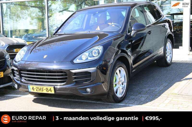 Zwart, metallic lak Gebruikt 2015 Porsche Cayenne SUV | € 28.995 (Goede deal) - Afbeelding 1/4