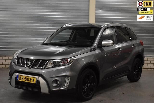 Grijs Gebruikt 2016 Suzuki Vitara Sport SUV | € 13.950 (Goede deal) - Afbeelding 1/4