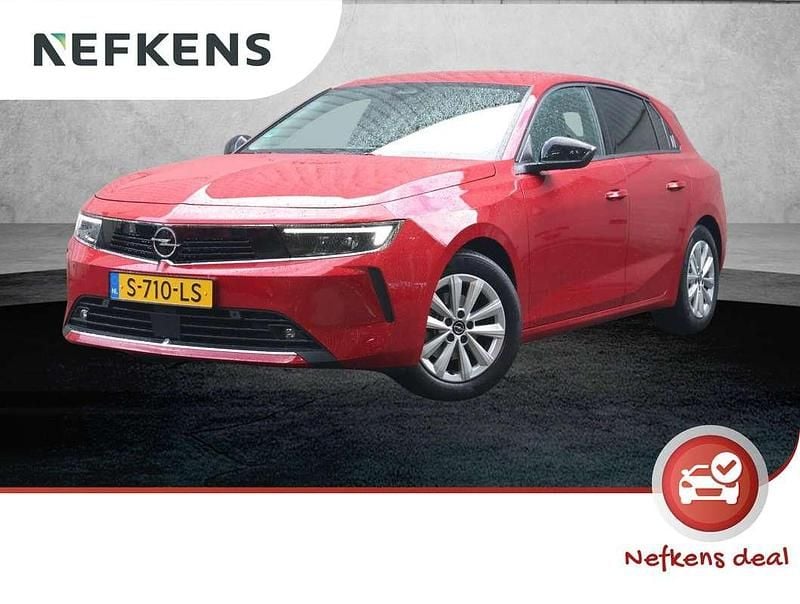 Rood Gebruikt 2023 Opel Astra Business Edition Hatchback | € 20.425 (Goede deal) - Afbeelding 1/3