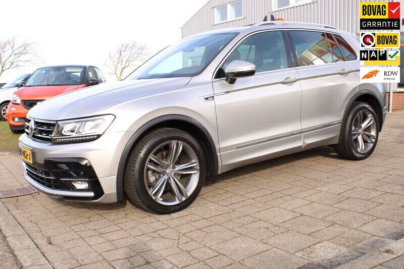 Grijs Gebruikt 2018 VW Tiguan R-line SUV | € 24.499 (Eerlijke prijs) - Afbeelding 1/4